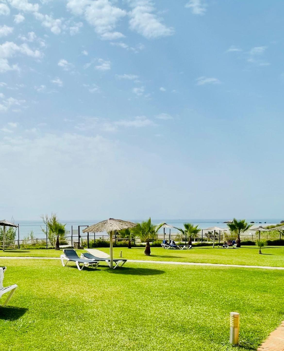 Bahia de CasaresSea Breeze Retreat - Golf Getawayアパートメント エクステリア 写真